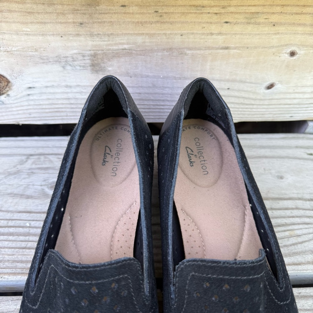 Clarks Black Suede Juliet Hayes Loafer Perforated Diamond Rubber Sole Size 8.5 M - Picture 7 of 15
